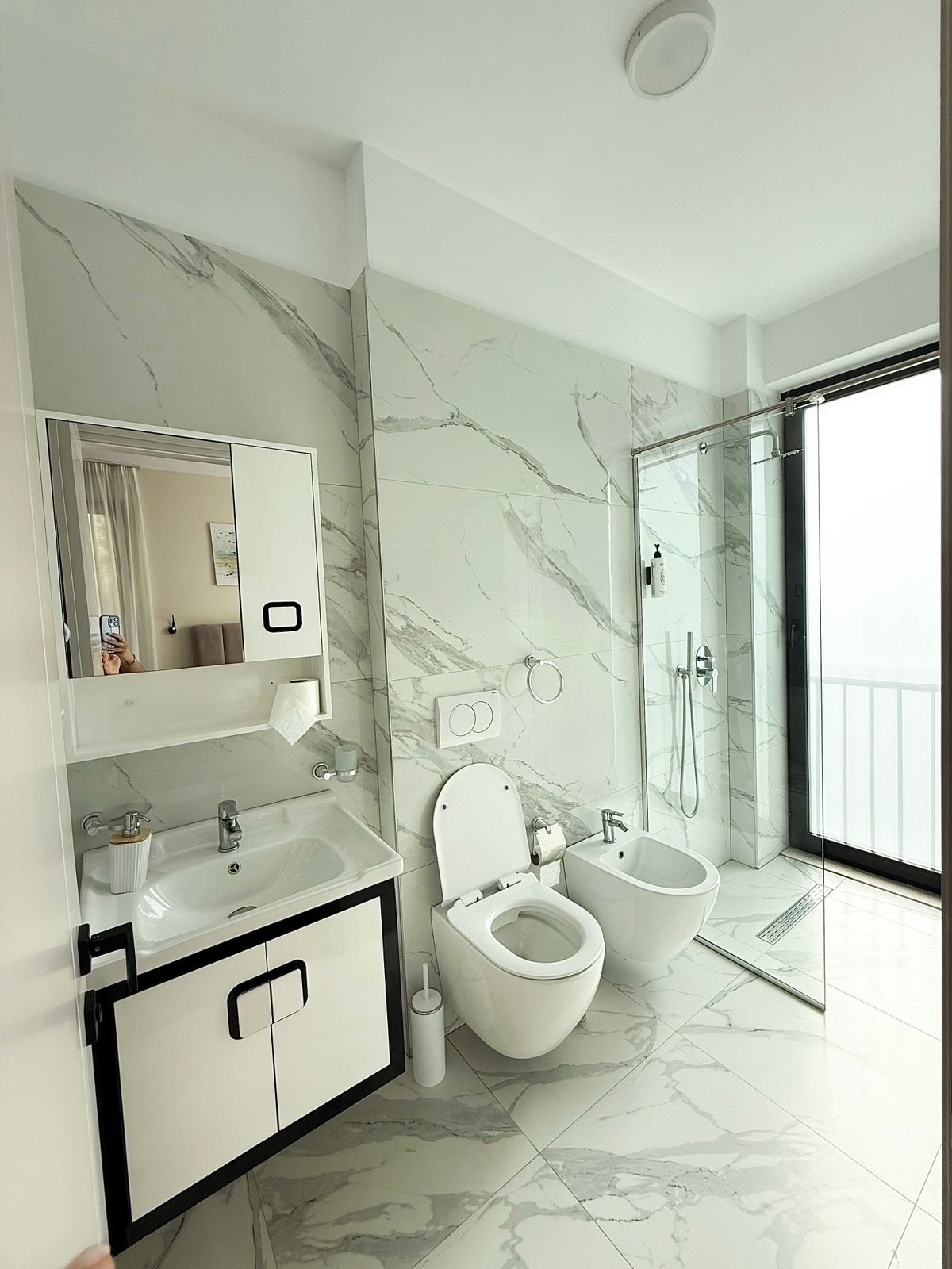 Modern bathroom